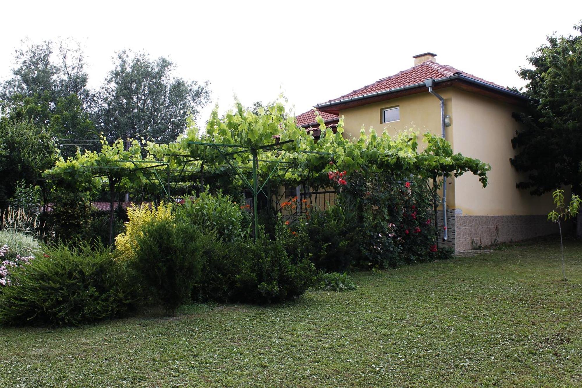 Guesthouse Planinsko Gnezdo Tuzha Exterior photo